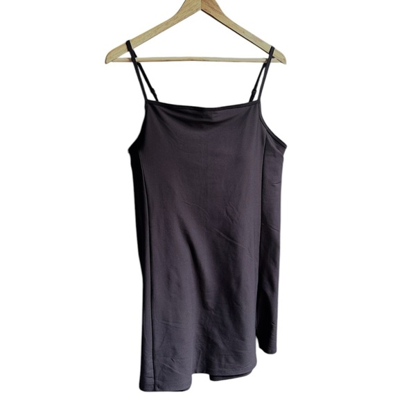 ✨3 for $18✨ Old Navy Black Camisole Athletic Dress - Picture 2 of 8